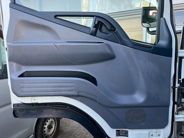 MITSUBISHI CANTER 2013 Image 31