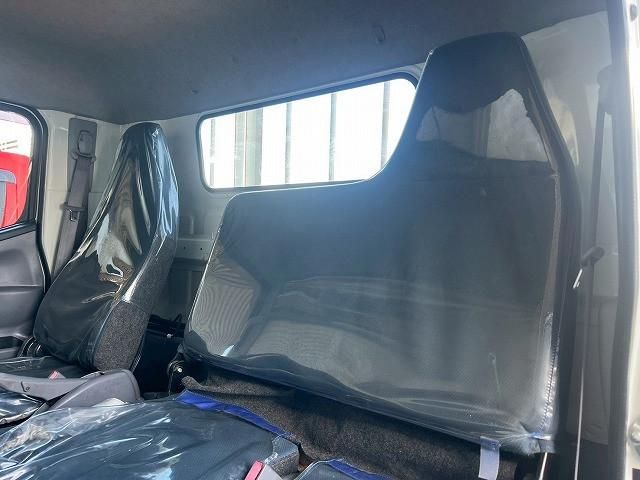 MITSUBISHI CANTER 2013 Image 31