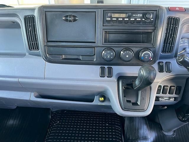 MITSUBISHI CANTER 2013 Image 31