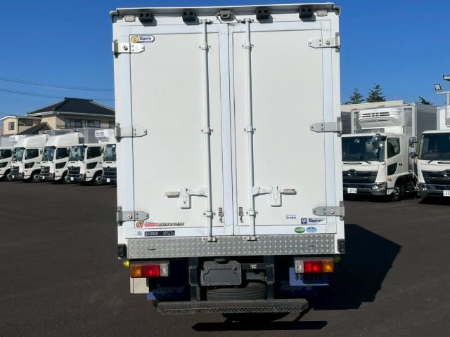 HINO DUTRO 2018 Image 31
