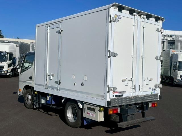 HINO DUTRO 2018 Image 31