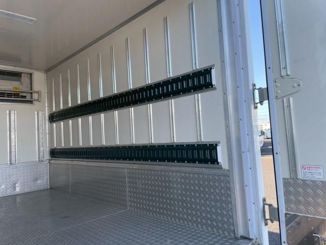 HINO DUTRO 2018 Image 31