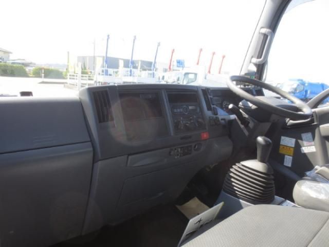 ISUZU ELF 2017 Image 31