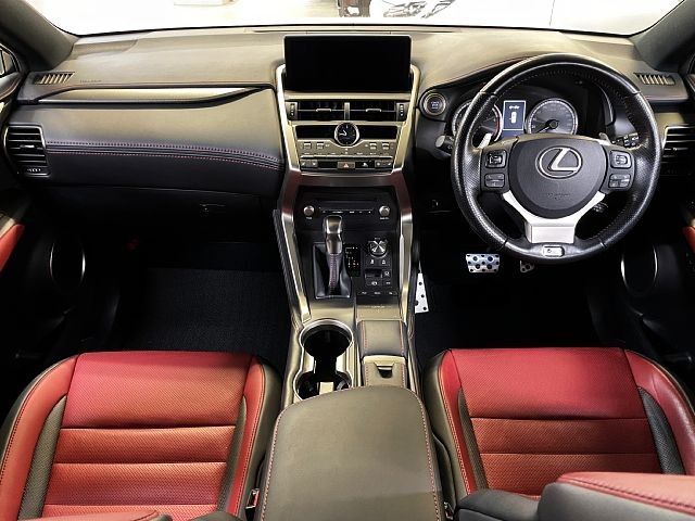 TOYOTA LEXUS NX300 2018 Image 31