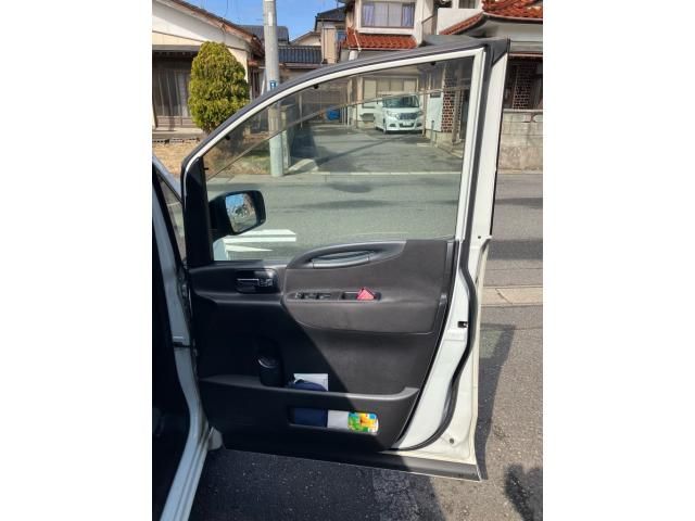 NISSAN SERENA  WG 2010 Image 31