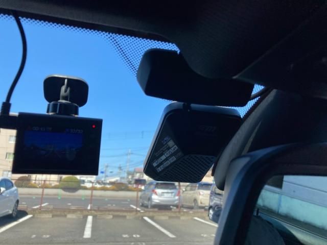 BMW 5SERIES SEDAN 2011 Image 31