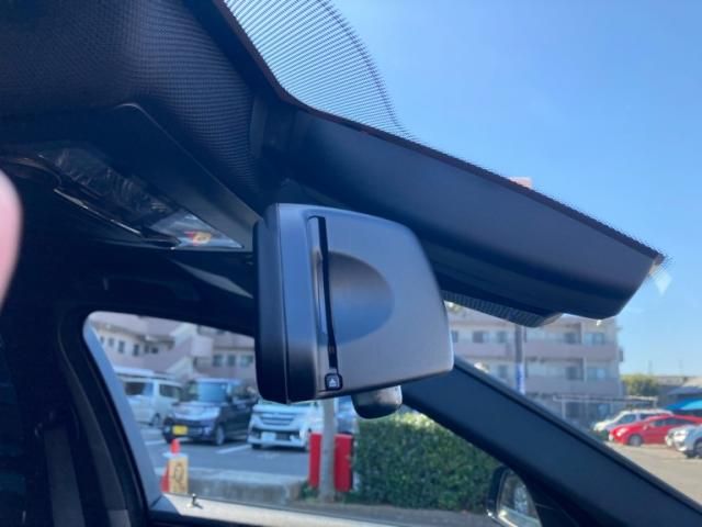 BMW 5SERIES SEDAN 2011 Image 31