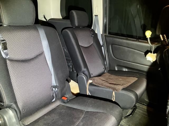 NISSAN SERENA  S-HYBRID 2013 Image 31