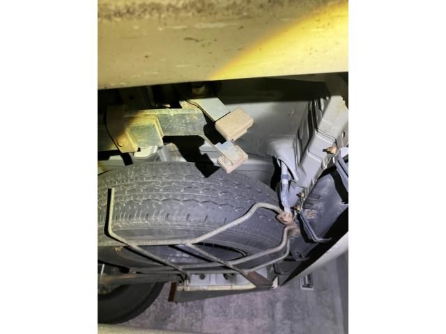 TOYOTA HIACE VAN 2WD 2011 Image 31