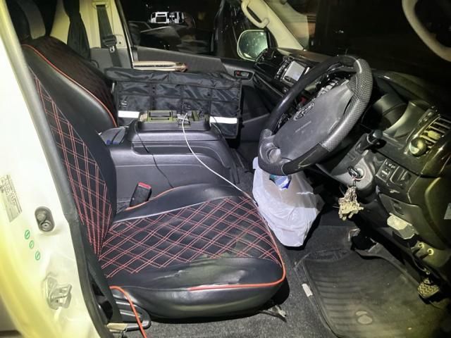 TOYOTA HIACE VAN 2WD 2011 Image 31