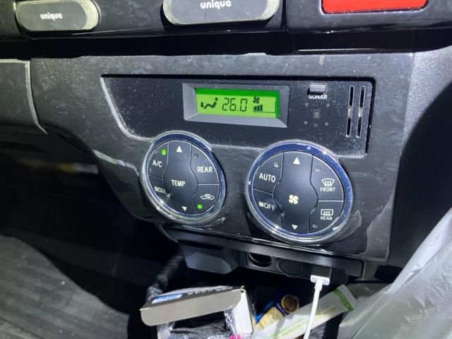 TOYOTA HIACE VAN 2WD 2011 Image 31