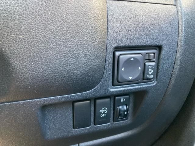 NISSAN MARCH 2011 Image 31