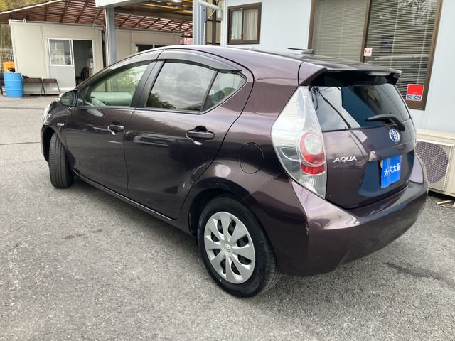 TOYOTA AQUA 2014 Image 31