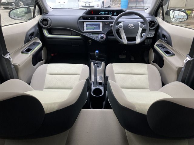 TOYOTA AQUA 2014 Image 31