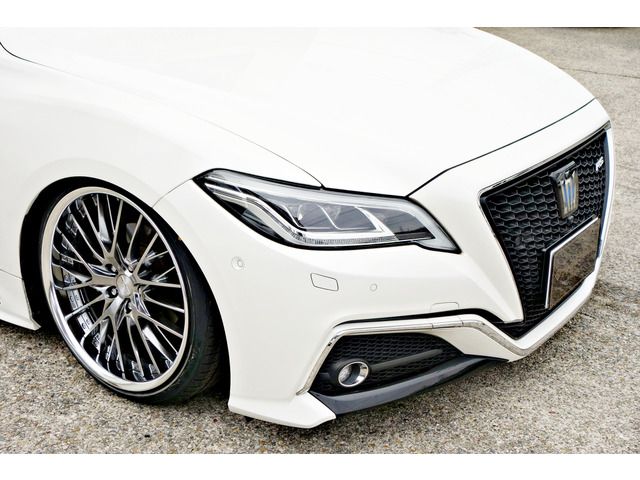 TOYOTA CROWN SEDAN HYBRID 2018 Image 31