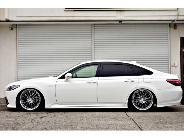 TOYOTA CROWN SEDAN HYBRID 2018 Image 31