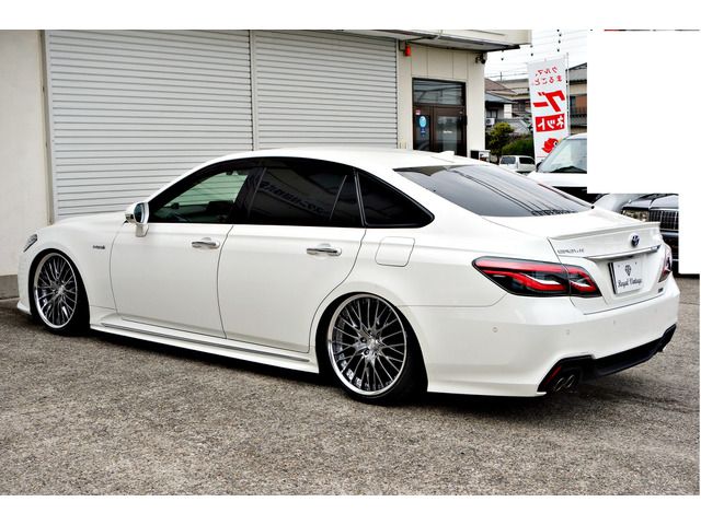 TOYOTA CROWN SEDAN HYBRID 2018 Image 31