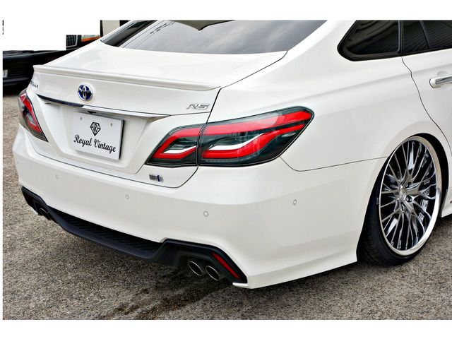 TOYOTA CROWN SEDAN HYBRID 2018 Image 31