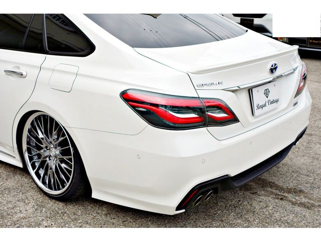 TOYOTA CROWN SEDAN HYBRID 2018 Image 31