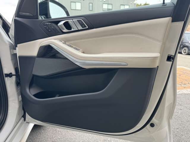 BMW X7 2023 Image 31