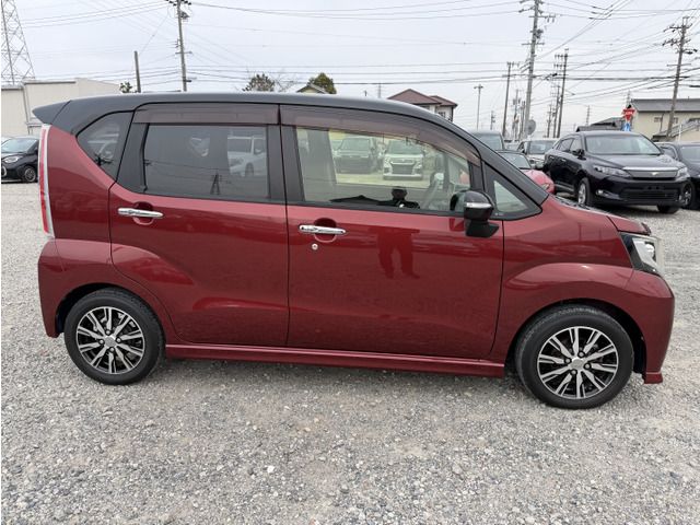 DAIHATSU MOVE CUSTOM 2015 Image 31