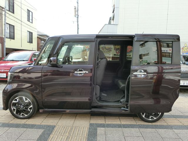 HONDA N BOX CUSTOM 2018 Image 31