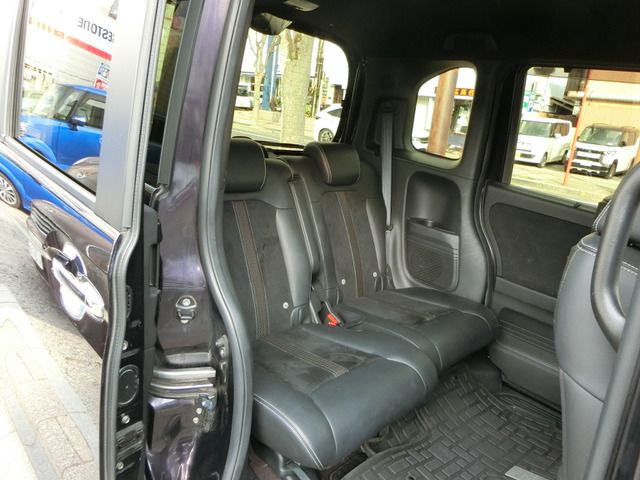 HONDA N BOX CUSTOM 2018 Image 31