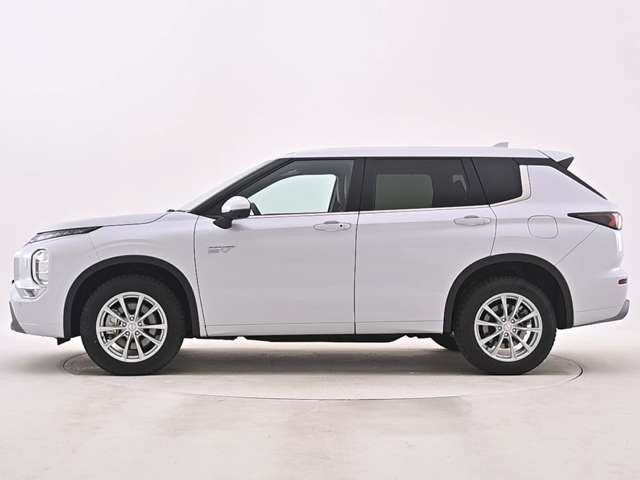 MITSUBISHI OUTLANDER PHEV 2025 Image 31
