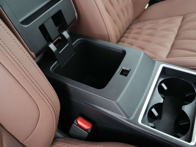 MITSUBISHI OUTLANDER PHEV 2025 Image 31