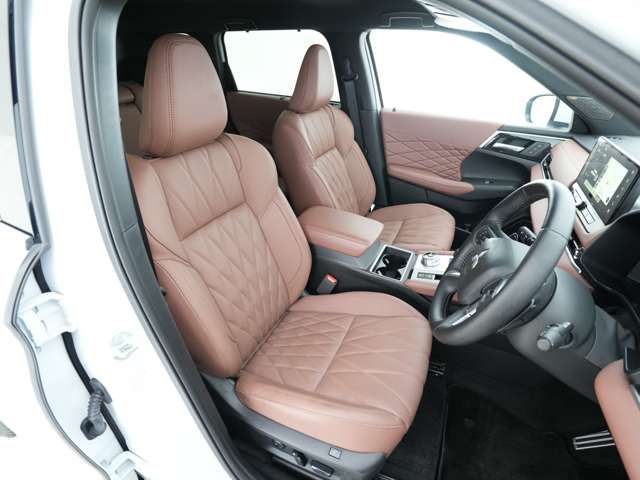 MITSUBISHI OUTLANDER PHEV 2025 Image 31