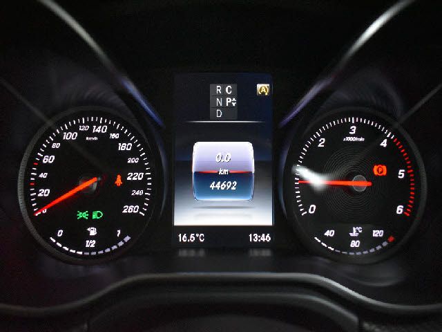 MERCEDES BENZ V CLAS 2017 Image 31