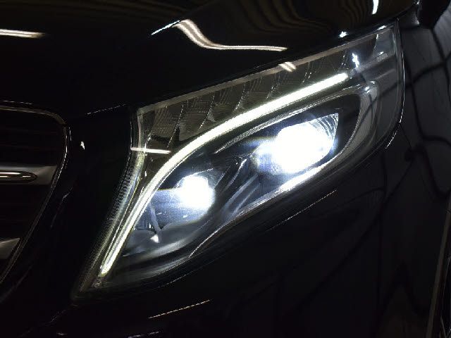 MERCEDES BENZ V CLAS 2017 Image 31