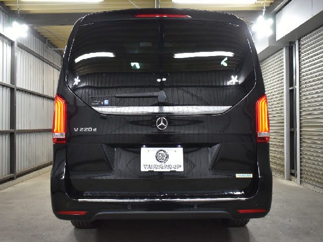 MERCEDES BENZ V CLAS 2017 Image 31