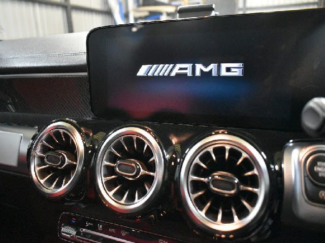 MERCEDES BENZ MERCEDES AMG GLB CLA 2022 Image 31