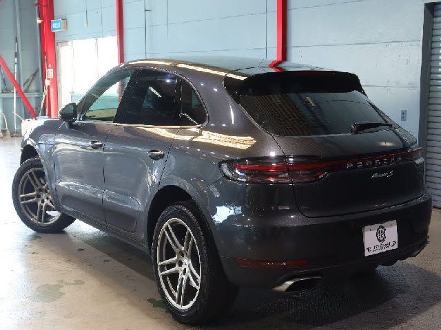 PORSCHE MACAN 2020 Image 31