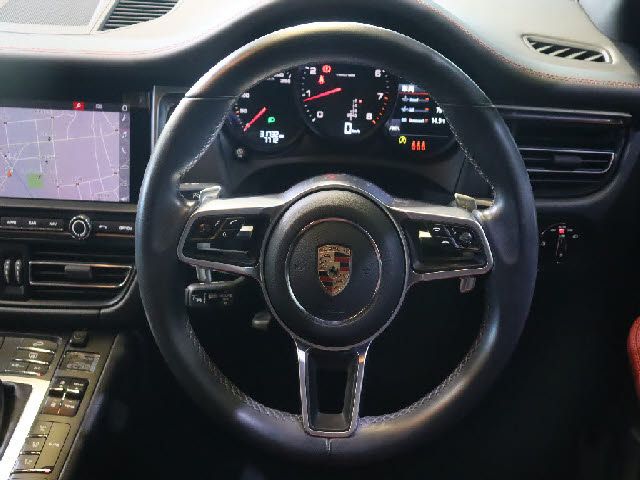 PORSCHE MACAN 2020 Image 31