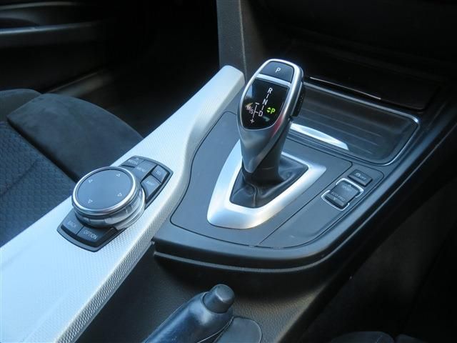 BMW 3SERIES SEDAN 2015 Image 31