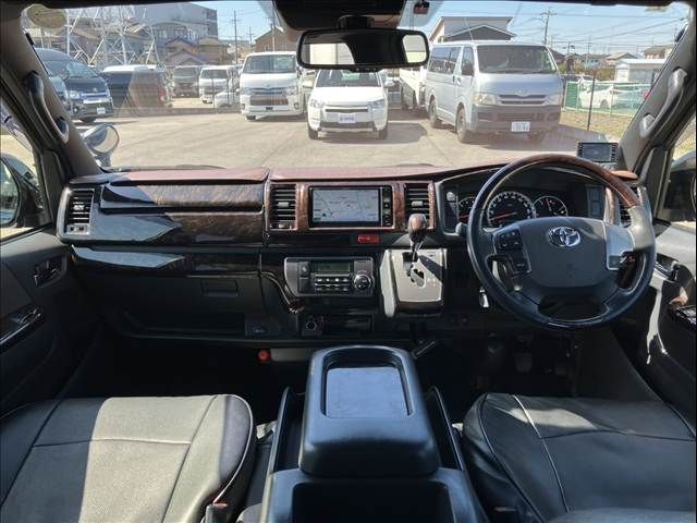 TOYOTA HIACE VAN 2WD 2020 Image 31