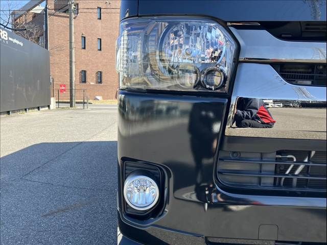 TOYOTA HIACE VAN 2WD 2020 Image 31