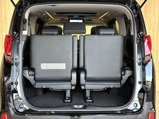 TOYOTA ALPHARD HYBRID 4WD 2017 Image 31