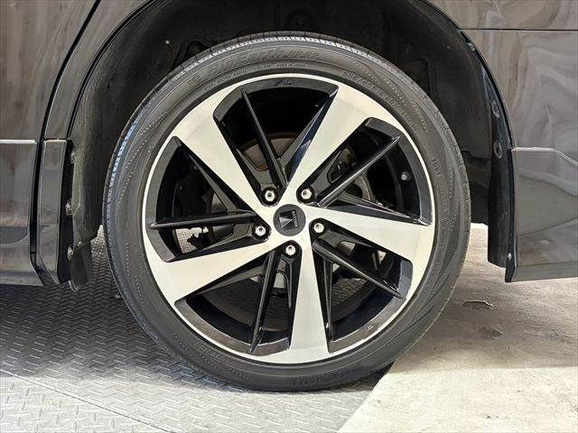 TOYOTA ALPHARD HYBRID 4WD 2017 Image 31