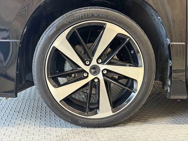 TOYOTA ALPHARD HYBRID 4WD 2017 Image 31