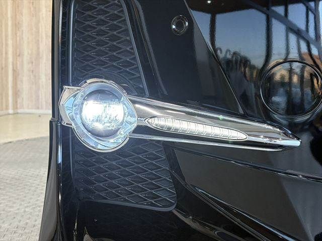 TOYOTA ALPHARD HYBRID 4WD 2017 Image 31