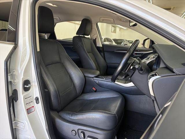 TOYOTA LEXUS NX300H 2020 Image 31