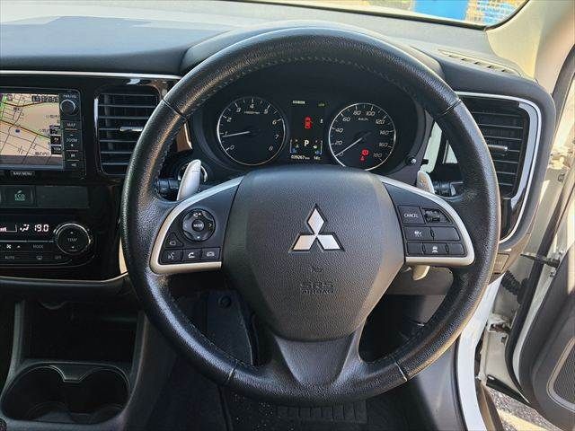 MITSUBISHI OUTLANDER 4WD 2013 Image 31