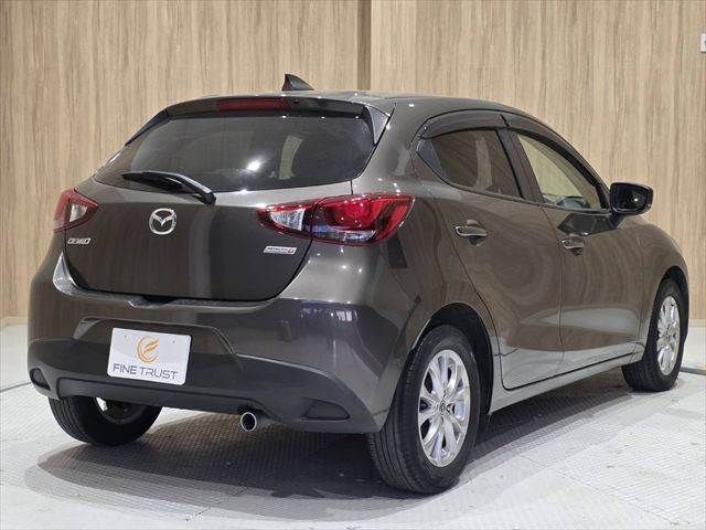 MAZDA DEMIO 2017 Image 31