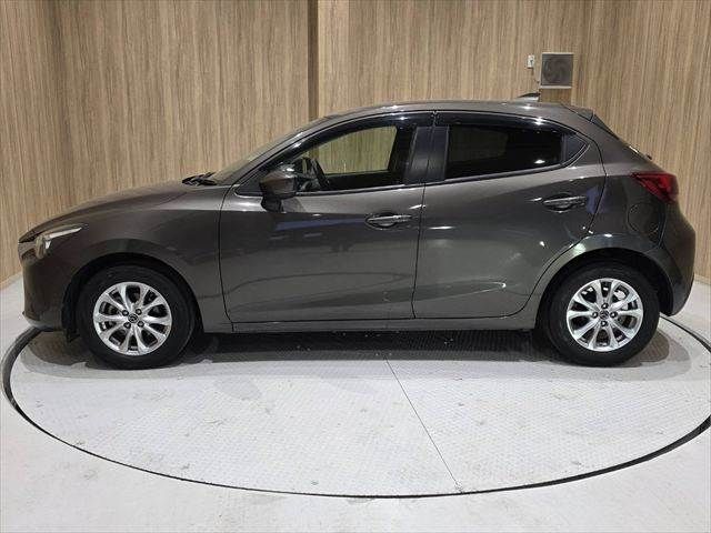 MAZDA DEMIO 2017 Image 31