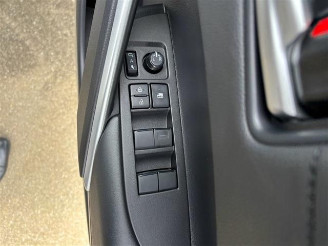 TOYOTA COROLLA CROSS HYBRID 2025 Image 31