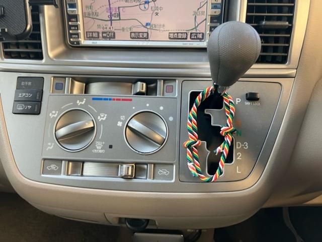 TOYOTA RAUM 2006 Image 31