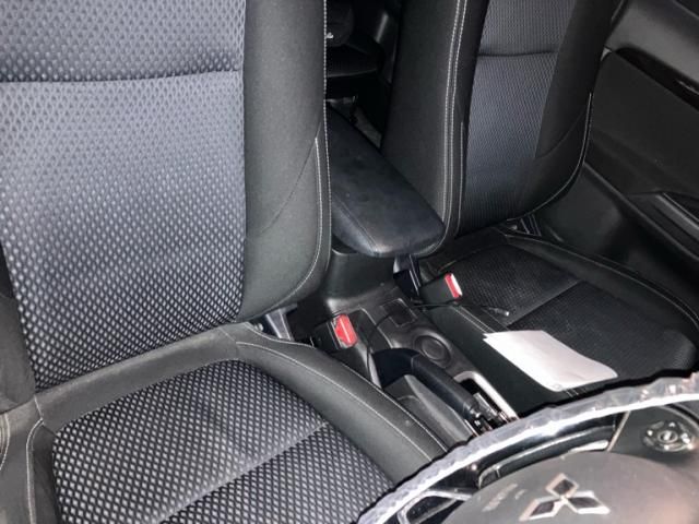 MITSUBISHI OUTLANDER 2WD 2015 Image 31